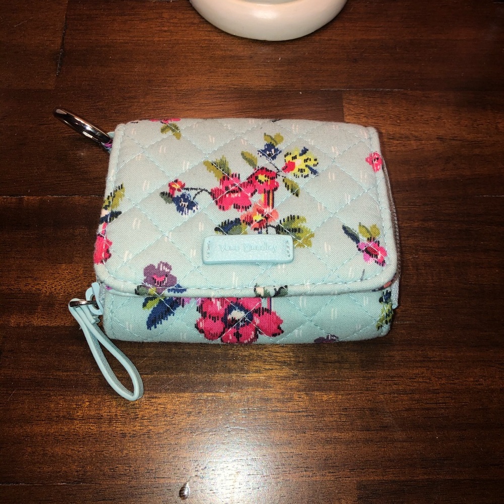 SOLD Vera Bradley small wallet